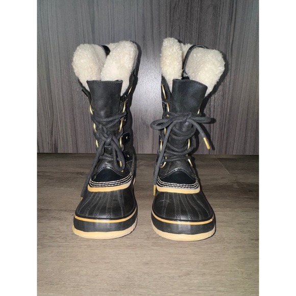 Sorel Shoes - Sorel Women's Black Sherpa Snow Boots, Size 5.5
